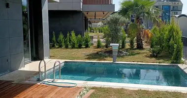 Villa 6 Zimmer mit Balkon, mit Klimaanlage, mit Meerblick in Konakli, Türkei