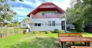 4 room house in Goed, Hungary