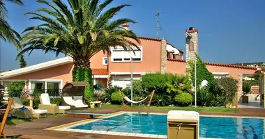 Villa 7 chambres avec Vue sur la mer, avec Vue sur la montagne, avec Première côte dans Municipality of Lavreotiki, Grèce