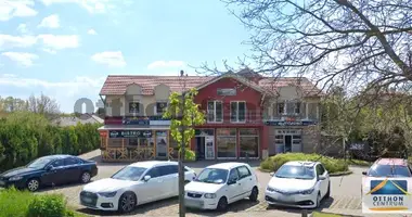 Propiedad comercial 841 m² en Telki, Hungría