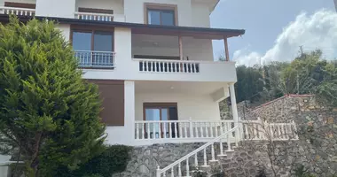 Villa Villa 7 habitaciones con la piscina, con Ploschadka dlya barbekyu, con Meblirovannaya en Alanya, Turquía