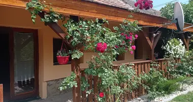 2 room house in Monostorapati, Hungary