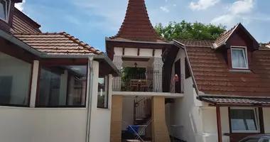 9 room house in Vecses, Hungary