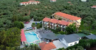 Hôtel 1 056 m² dans Agios Georgios, Grèce