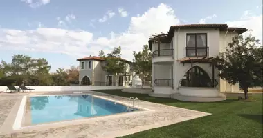 Villa 3 chambres avec parkovka parking, avec Terrasse, avec Jardin dans Agios Amvrosios, Chypre du Nord