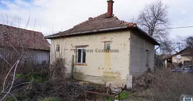 2 room house in Tiszafuered, Hungary