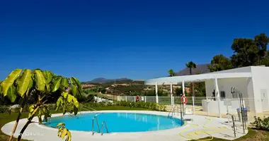 3 bedroom apartment in Estepona, Spain