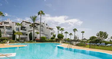 3 bedroom apartment in Estepona, Spain