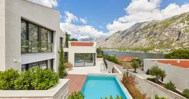 Villa 4 bedrooms in Prcanj, Montenegro