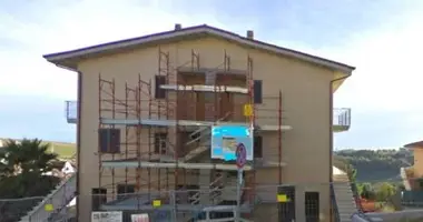 Apartamento 5 habitaciones en Terni, Italia