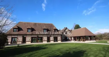 6 bedroom house in Doville, France