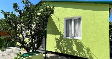 2 bedroom house in Ulcinj, Montenegro
