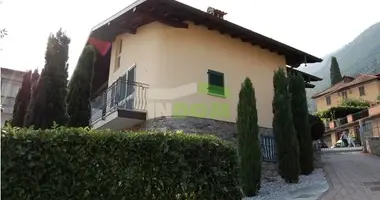 Вилла 4 комнаты  с террасой, с подвалом в Италия