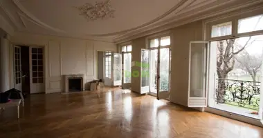 Квартира в Париж, Франция