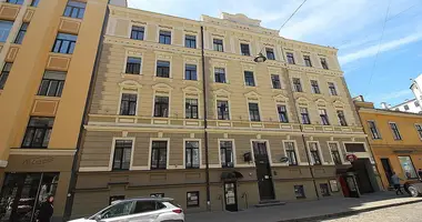 Maison des revenus 2 386 m² dans Riga, Lettonie