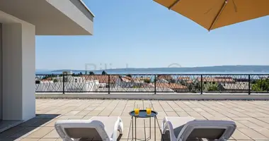 3 room apartment in Kastel Novi, Croatia