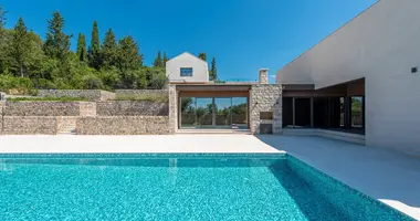 Villa 6 bedrooms in Tivat, Montenegro