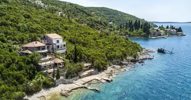 Villa  con Pierce en Lustica, Montenegro