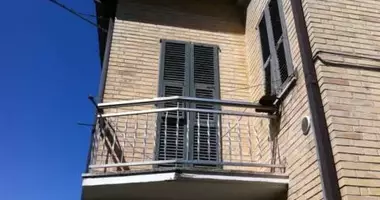 Townhouse 8 rooms in Terni, Italy