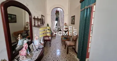 5 bedroom house in Għarb, Malta