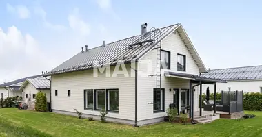 Dom 6 pokojów w Jarvenpaa, Finlandia