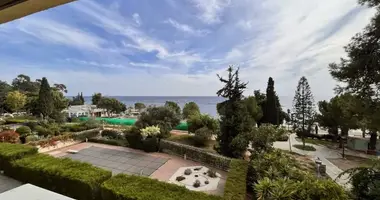 4 bedroom apartment in Agios Tychonas, Cyprus