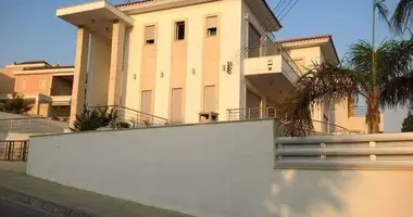 5 bedroom house in koinoteta agiou tychona, Cyprus