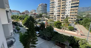 Mieszkanie 4 pokoi w Mahmutlar, Turcja