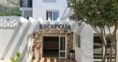 Hotel 375 m² in Sutomore, Montenegro