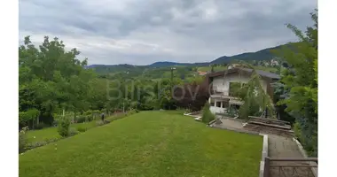 8 room house in Grad Jastrebarsko, Croatia