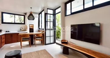 Villa 1 bedroom with Balcony, with Furnitured, with Air conditioner in Tibubeneng, Indonesia