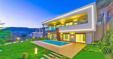 Villa 4 bedrooms with Sauna / bath, with Jacuzzi in Alanya, Turkey