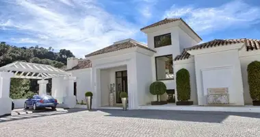 5 bedroom house in Spain