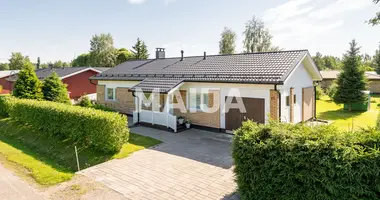 Haus 4 Zimmer in Raahe, Finnland