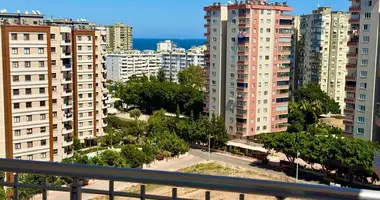 Apartamento 5 habitaciones en Mezitli, Turquía