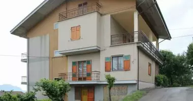 Mieszkanie 5 pokojów w Terni, Włochy