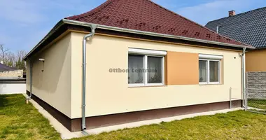 4 room house in Gyori jaras, Hungary