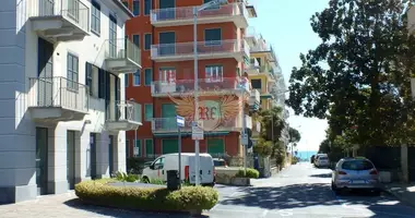 Mieszkanie 3 pokoi w San Bartolomeo al Mare, Włochy