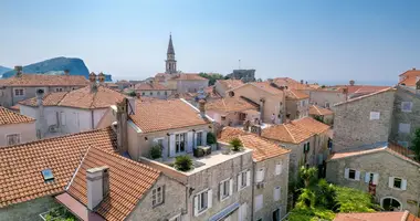 Квартира 5 комнат в Будва, Черногория