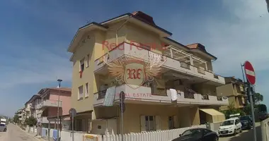 2 bedroom apartment in Silvi, Italy