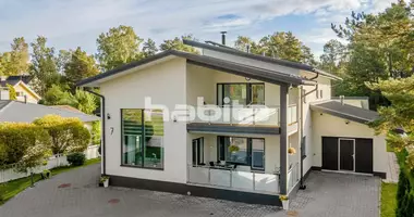 Casa 5 habitaciones en Raisio, Finlandia
