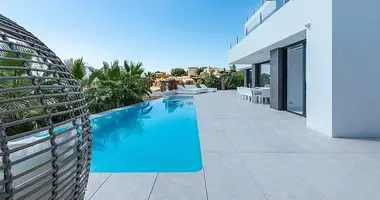 Villa 4 bedrooms in Calp, Spain