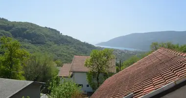 Propiedad comercial 361 m² en Ratisevina-Suscepan-Trebesin, Montenegro