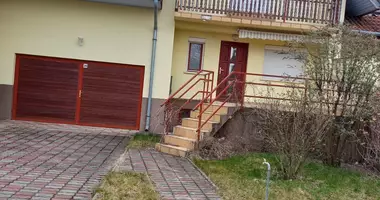 5 room house in Vac, Hungary
