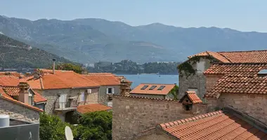 Квартира 2 спальни в Будва, Черногория