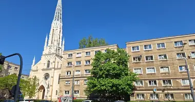 Mieszkanie 2 pokoi w Warszawa, Polska