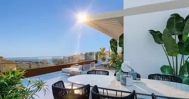 3 bedroom apartment in Estepona, Spain