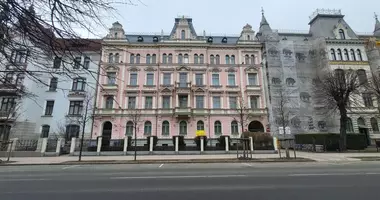 Miethaus 2 000 m² in Riga, Lettland