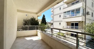 Apartamento 3 habitaciones en Petrovac, Montenegro