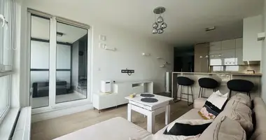 Mieszkanie 2 pokoi w Warszawa, Polska
